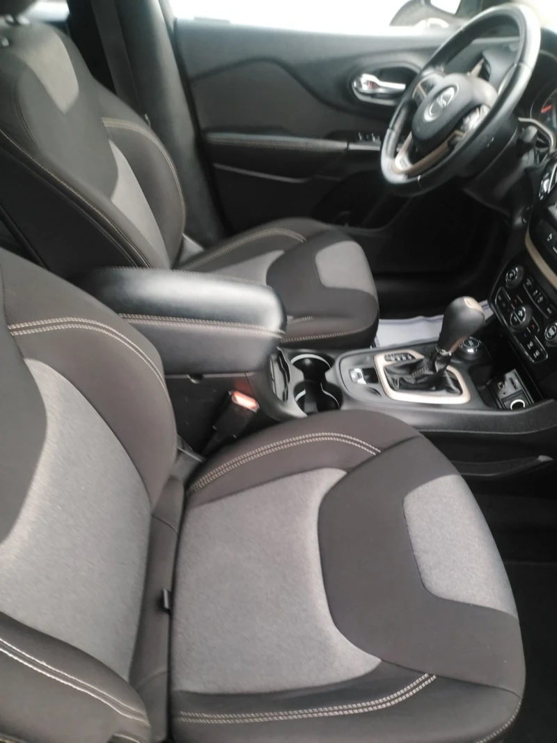 Jeep Cherokee 2.0td 4x4, снимка 7 - Автомобили и джипове - 53287866