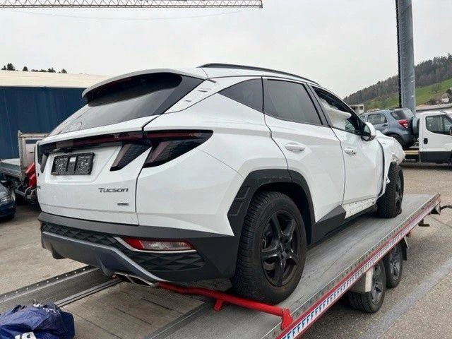 Hyundai Tucson, снимка 1 - Автомобили и джипове - 36310480