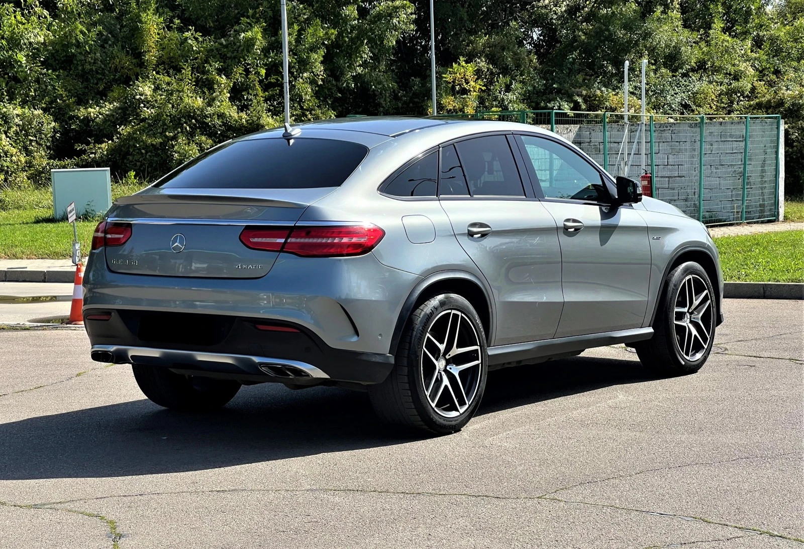 Mercedes-Benz GLE 450 AMG / COUPE/ 4M/ HARMAN-KARDON/ PANO/ CAMERA/ AIRMATIC - изображение 6