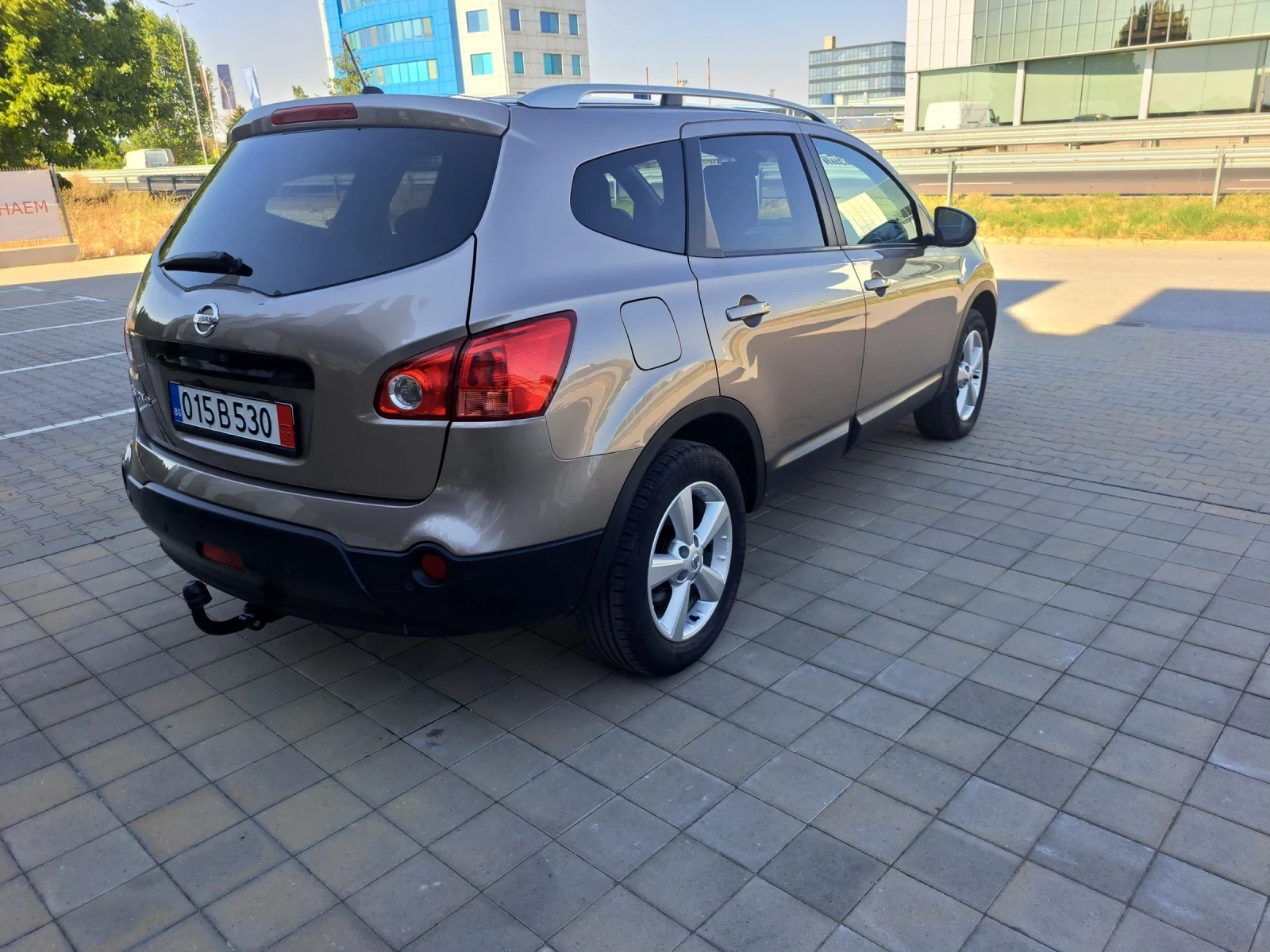 Nissan Qashqai 2.0i 4x4 - изображение 4