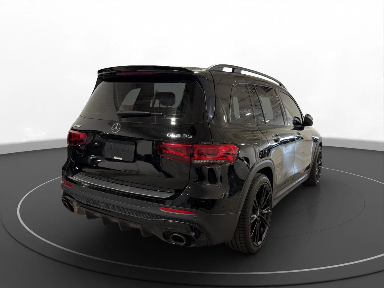 Mercedes-Benz GLB 35 AMG 4Matic - изображение 5