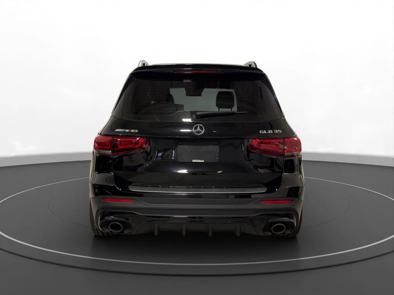 Mercedes-Benz GLB 35 AMG 4Matic - изображение 4