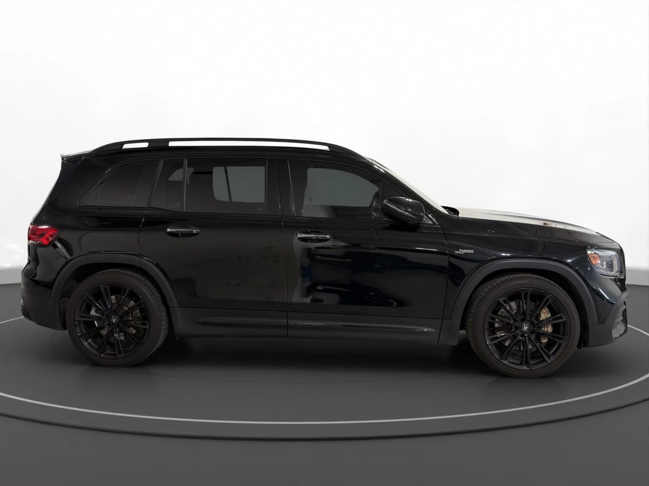 Mercedes-Benz GLB 35 AMG 4Matic - изображение 6