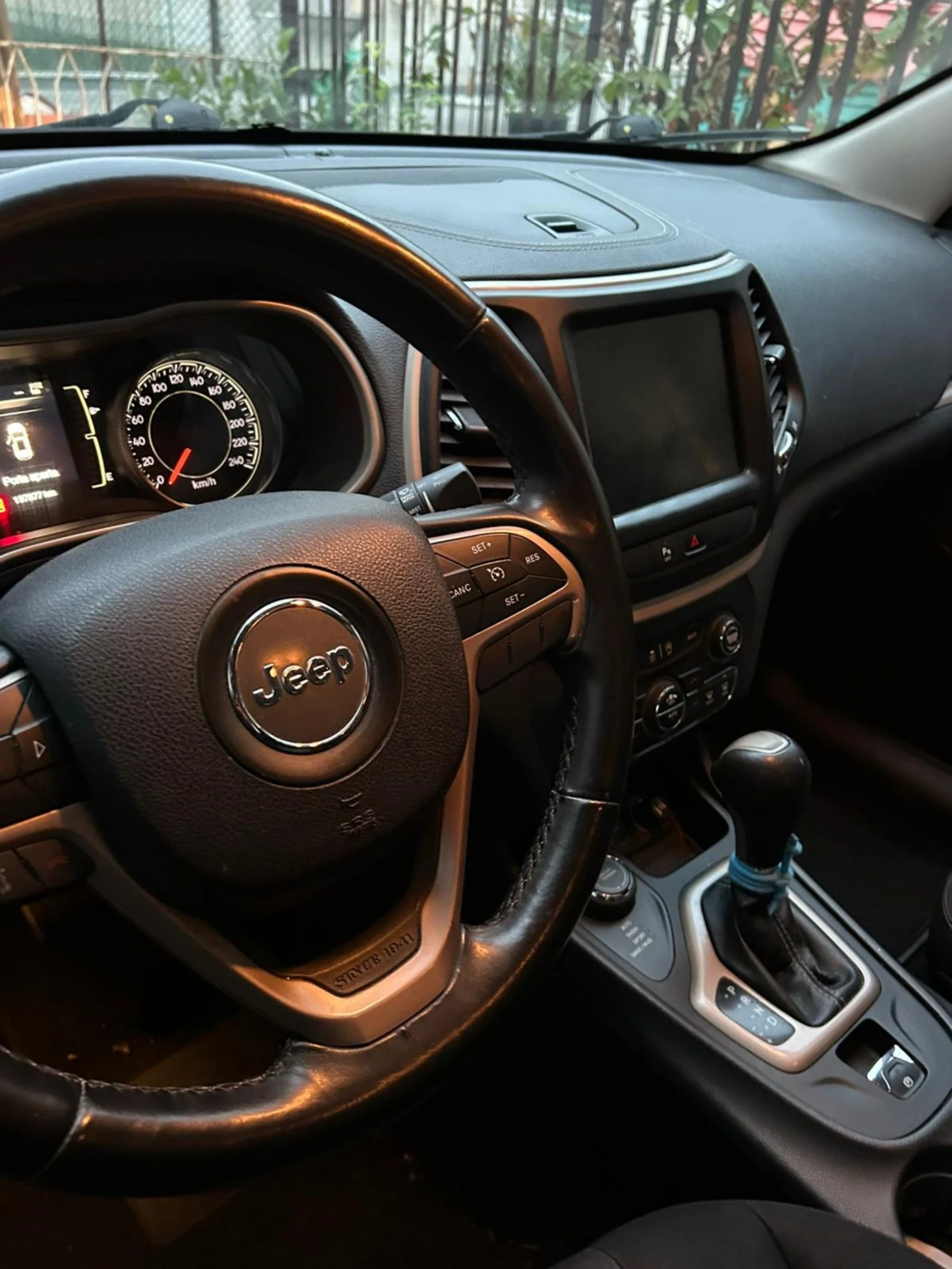 Jeep Cherokee 2.0td 4x4 - изображение 4