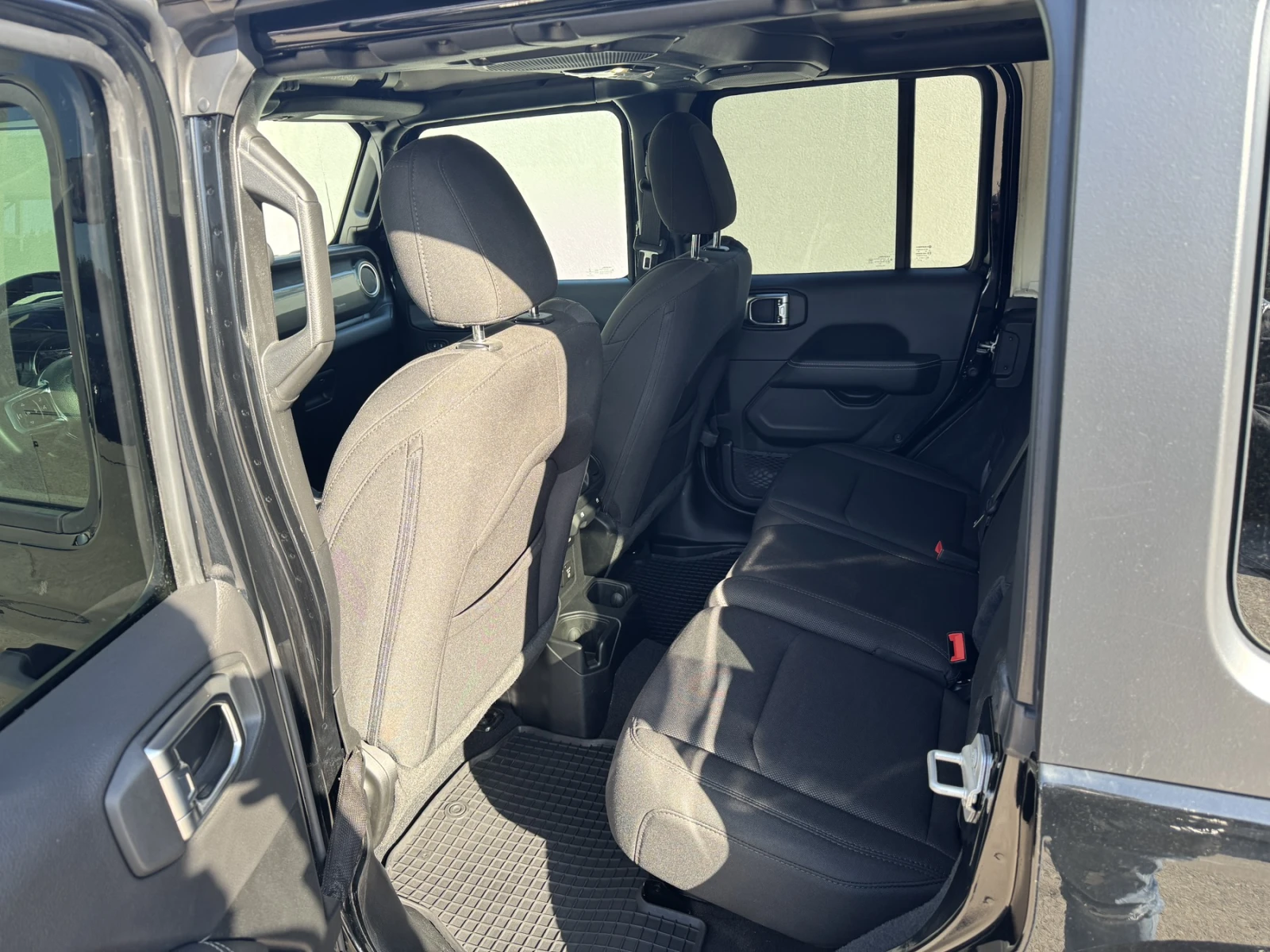 Jeep Wrangler SAHARA 2.0T FACELIFT, снимка 15 - Автомобили и джипове - 53766878