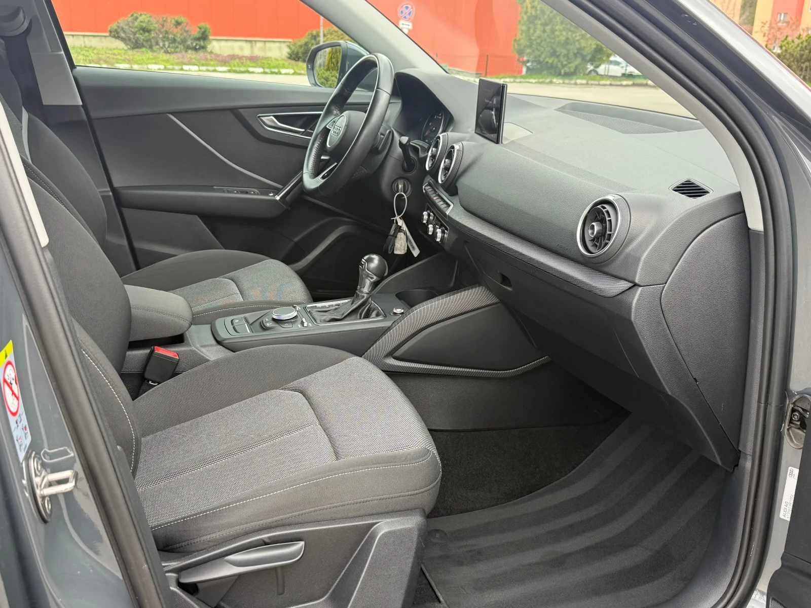 Audi Q2 1.6TDI Stronic 103700км Фул Лед, снимка 6 - Автомобили и джипове - 54087615