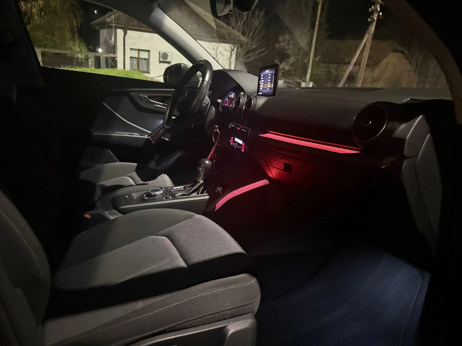 Audi Q2 1.6TDI Stronic 103700км Фул Лед, снимка 16 - Автомобили и джипове - 54087615