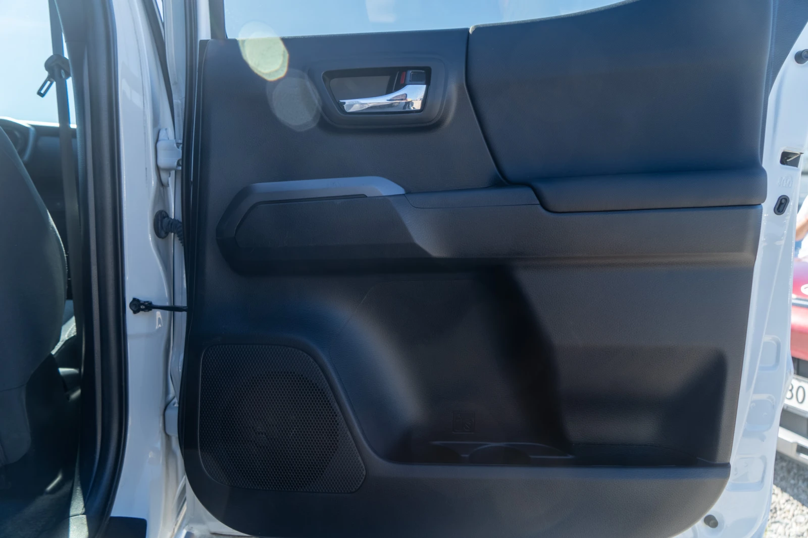 Toyota Tacoma 3.5 = V6 = 4X4 = 2021 = 37000KM = ЛИЗИНГ, снимка 14 - Автомобили и джипове - 54114388