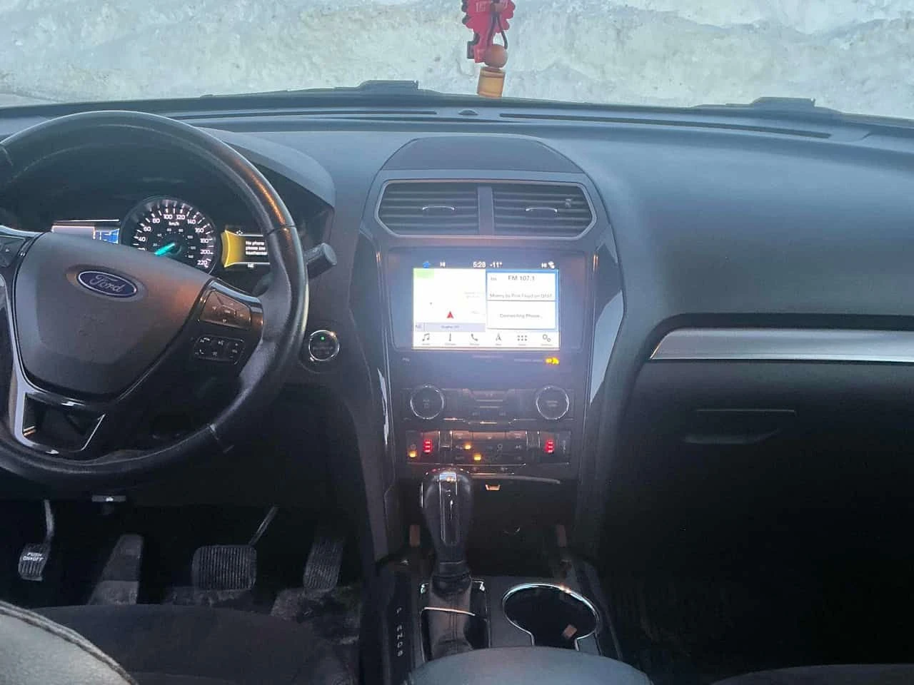 Ford Explorer XLT AWD * КОЖА/АЛКАНТАРА* ПОДГРЕВИ* КАМЕРА* , снимка 9 - Автомобили и джипове - 54145111