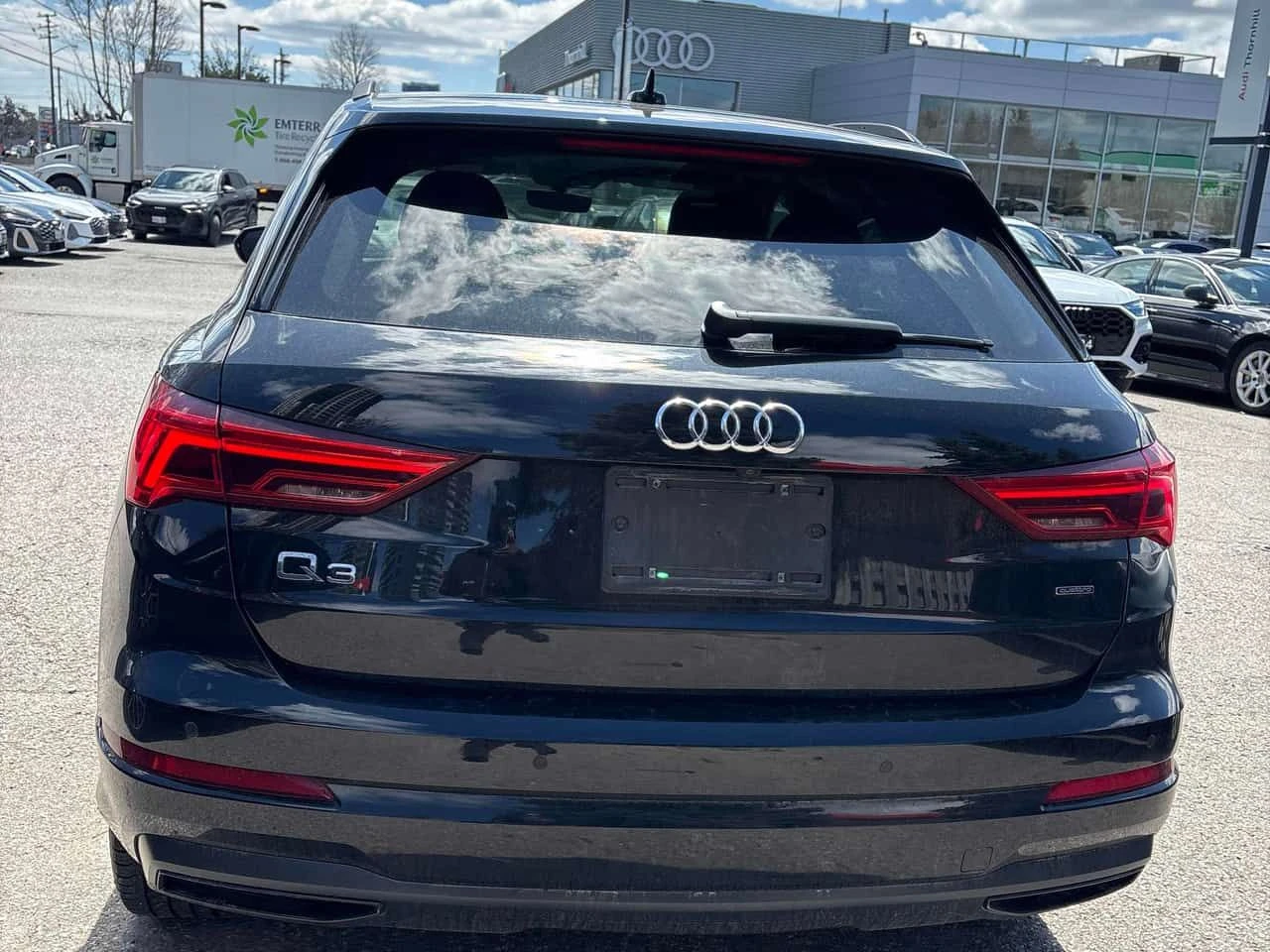 Audi Q3 | DISTRONIC | ПОДГРЕВ | CARFAX | АВТОКРЕДИТ | , снимка 4 - Автомобили и джипове - 54613458