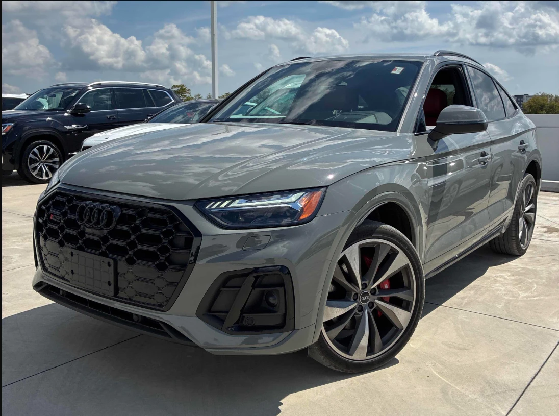 Audi SQ5 Black optics* TECHNIK* * AWD* 360VIEW* Carbon* VIR