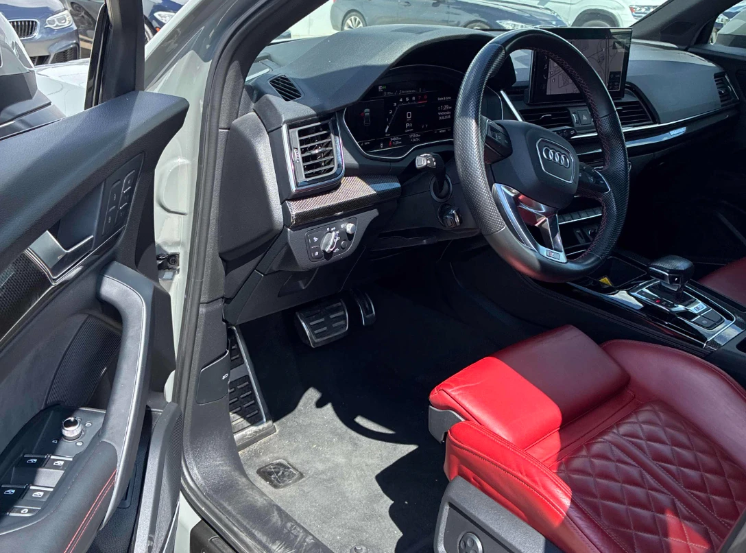 Audi SQ5 Black optics* TECHNIK* * AWD* 360VIEW* Carbon* VIR, снимка 7 - Автомобили и джипове - 55966765