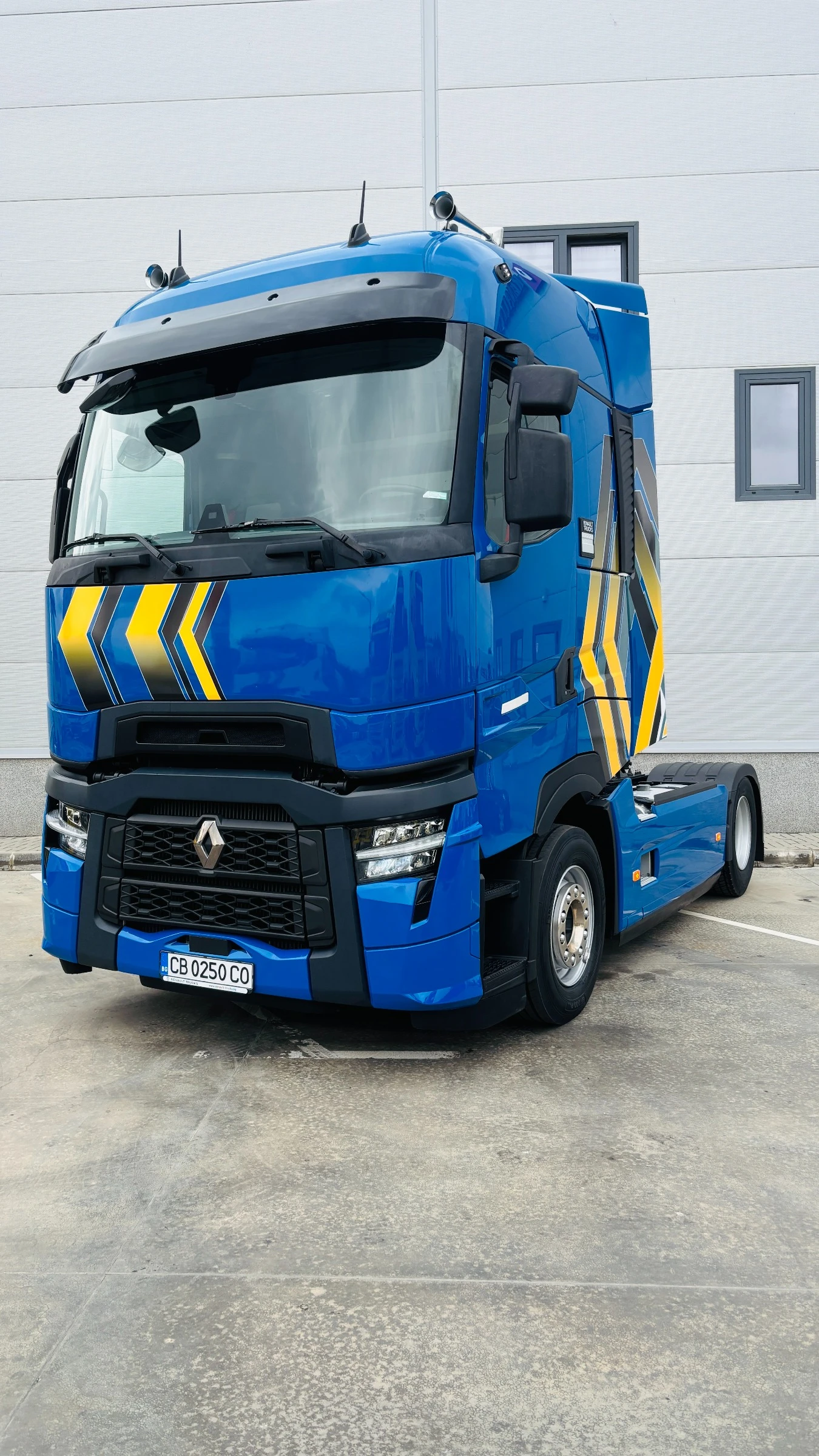 Renault T * НЕ РАЗЛИЧИМ ОТ НОВ* ЛИЗИНГ НА НОВИ ФИРМИ*  - изображение 4