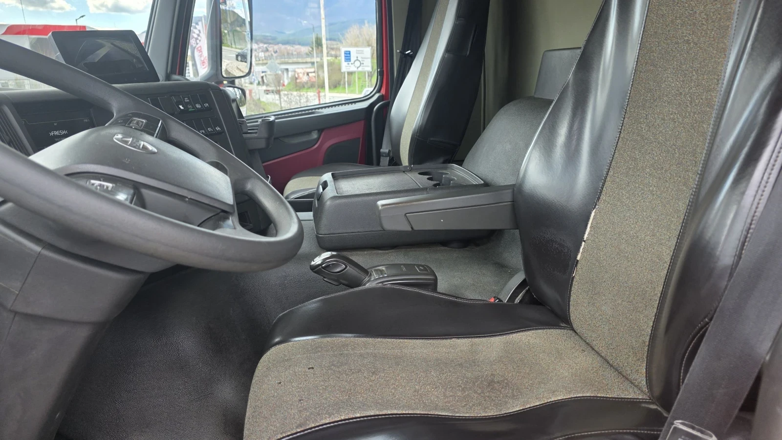 Volvo Fm 460 EURO 6 8х4, снимка 8 - Камиони - 54148816