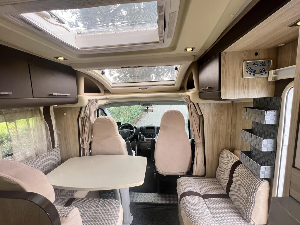 Кемпер Riviera 85 Р, снимка 12 - Каравани и кемпери - 55396937