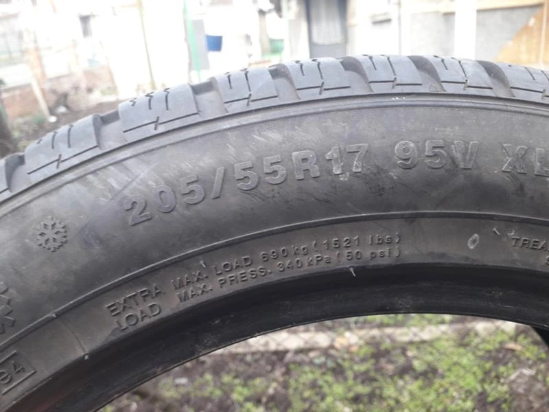 Гуми Зимни 205/55R17, снимка 6 - Гуми и джанти - 24508686