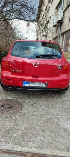     Mazda 3 /