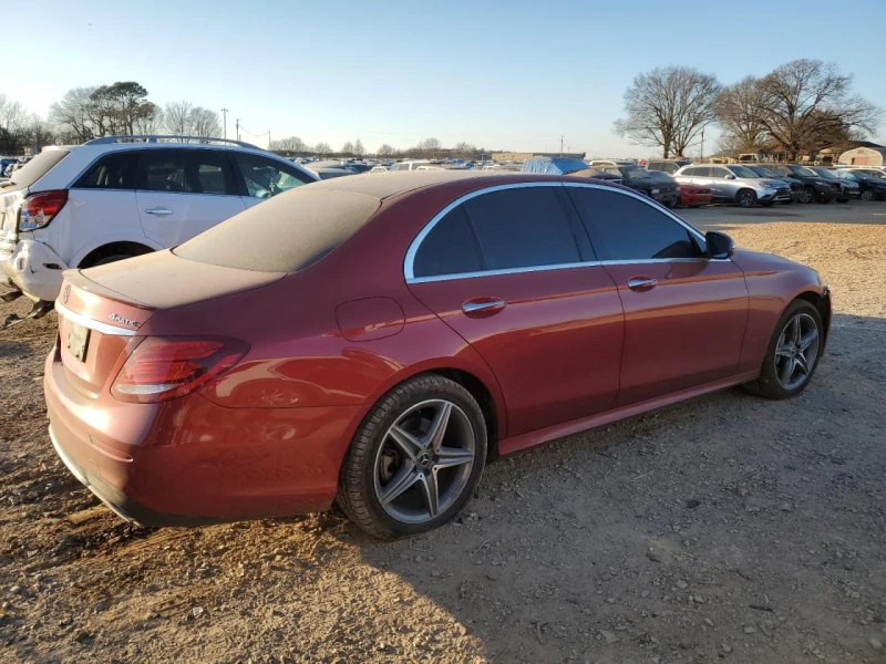 Mercedes-Benz E 300 2.0i/4matic/140000km/+ , снимка 2 - Автомобили и джипове - 48709004