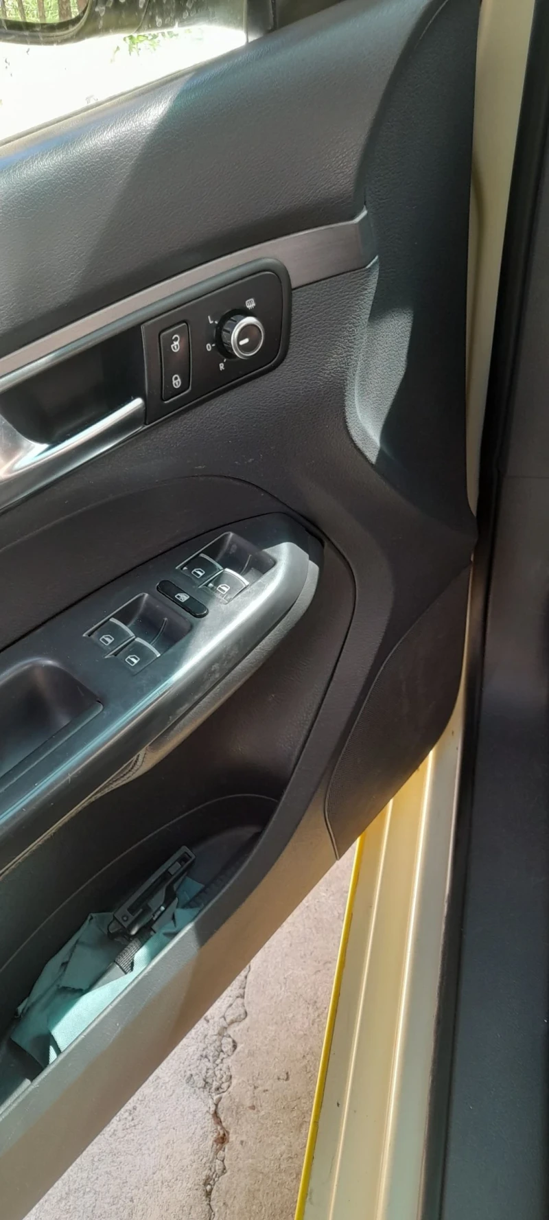 VW Touran, снимка 5 - Автомобили и джипове - 51955708