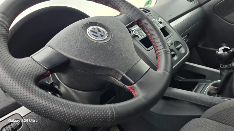 VW Golf 1.6i 102hp, снимка 7 - Автомобили и джипове - 52460682