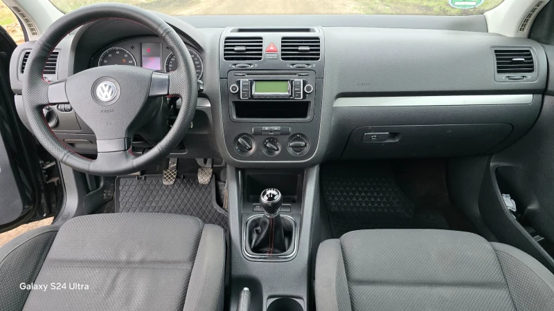 VW Golf 1.6i 102hp, снимка 6 - Автомобили и джипове - 52460682