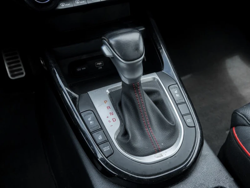 Kia Forte АвтоКредит* (ЦЕНА ДО БГ), снимка 12 - Автомобили и джипове - 52587479