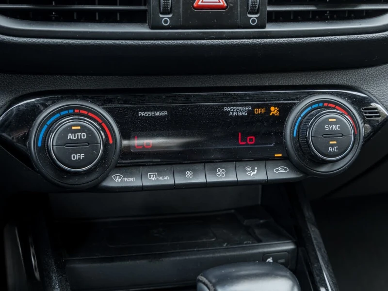 Kia Forte АвтоКредит* (ЦЕНА ДО БГ), снимка 13 - Автомобили и джипове - 52587479