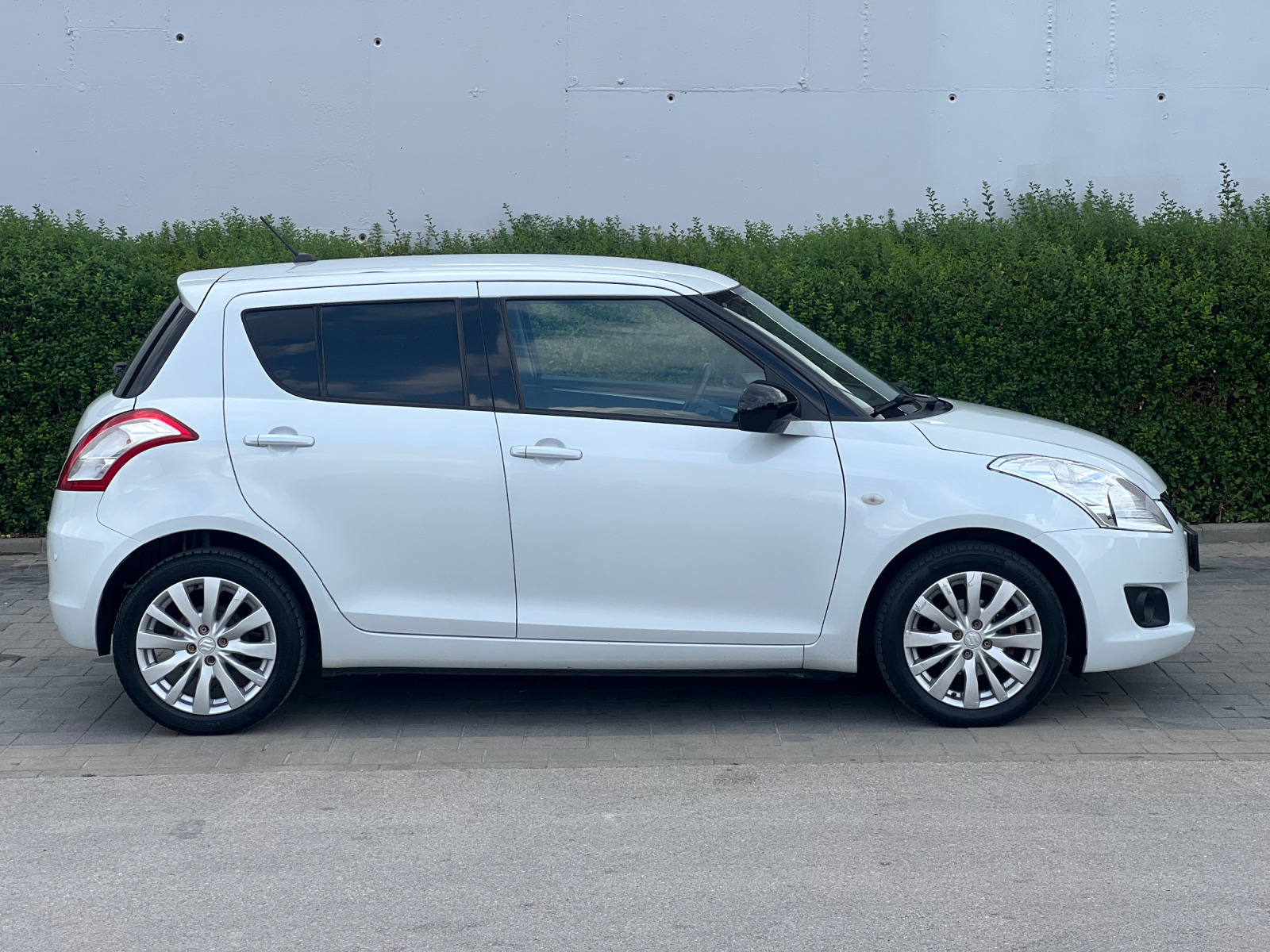 Suzuki Swift КОЖЕН САЛОН - изображение 8