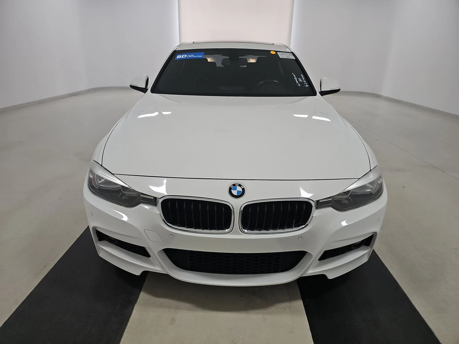 BMW 330  - изображение 2
