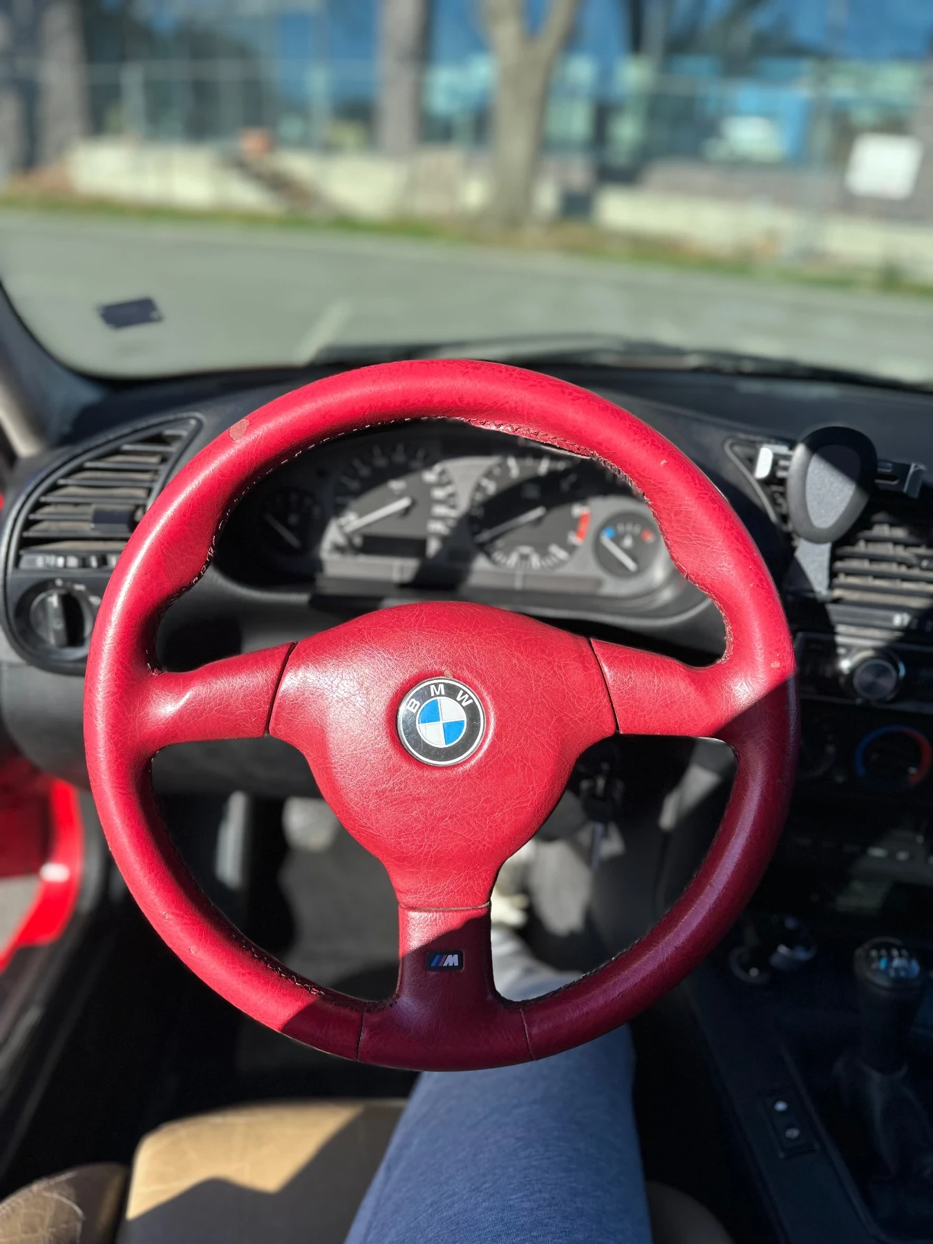 BMW 318  - изображение 8