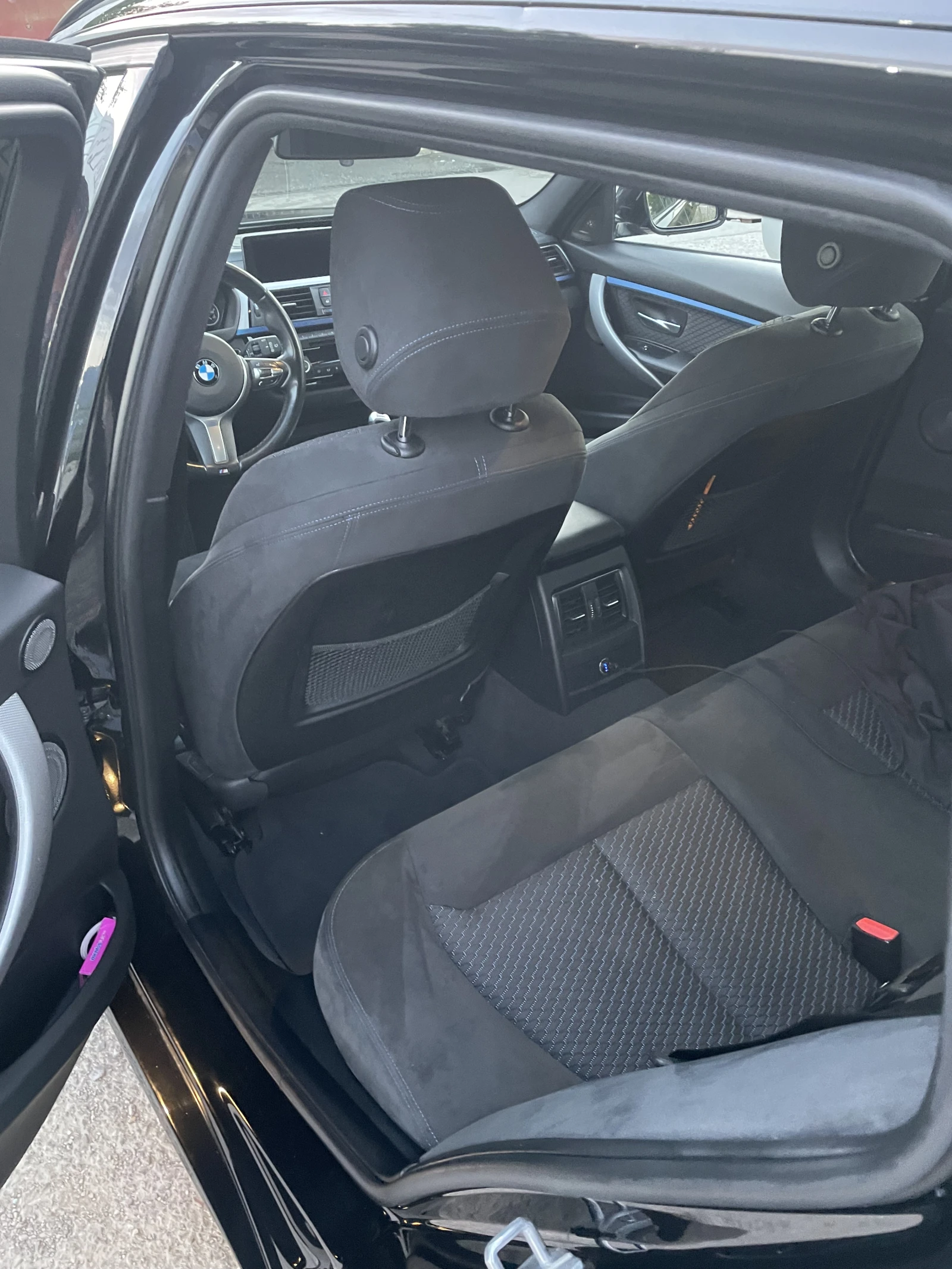 BMW 320, снимка 6 - Автомобили и джипове - 54022527