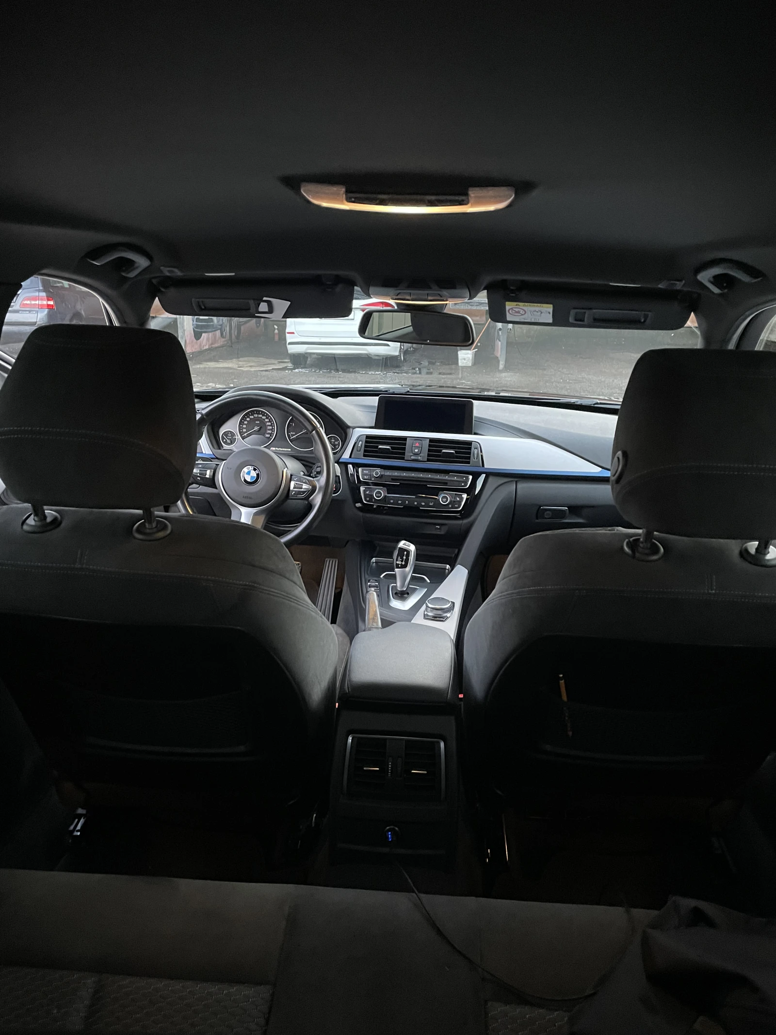 BMW 320, снимка 9 - Автомобили и джипове - 54022527