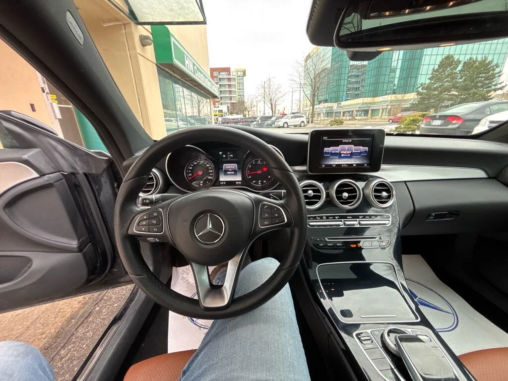 Mercedes-Benz C 300 4MATIC* АвтоКредит* (ЦЕНА ДО БГ), снимка 11 - Автомобили и джипове - 54055601