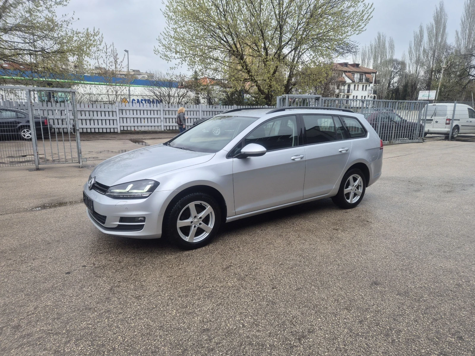 VW Golf 2.0 TDI 4Х4 150 К.С., снимка 2 - Автомобили и джипове - 54079114