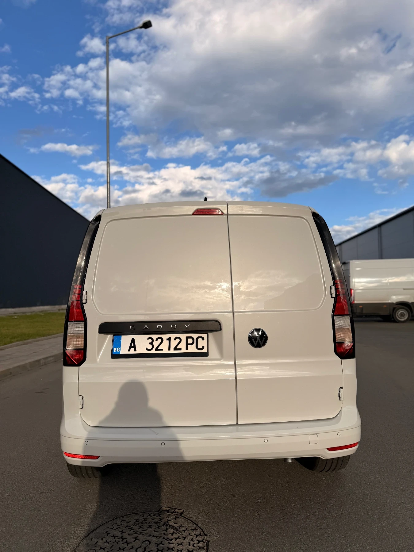 VW Caddy 2.0TDI 122PS, снимка 6 - Автомобили и джипове - 54138504
