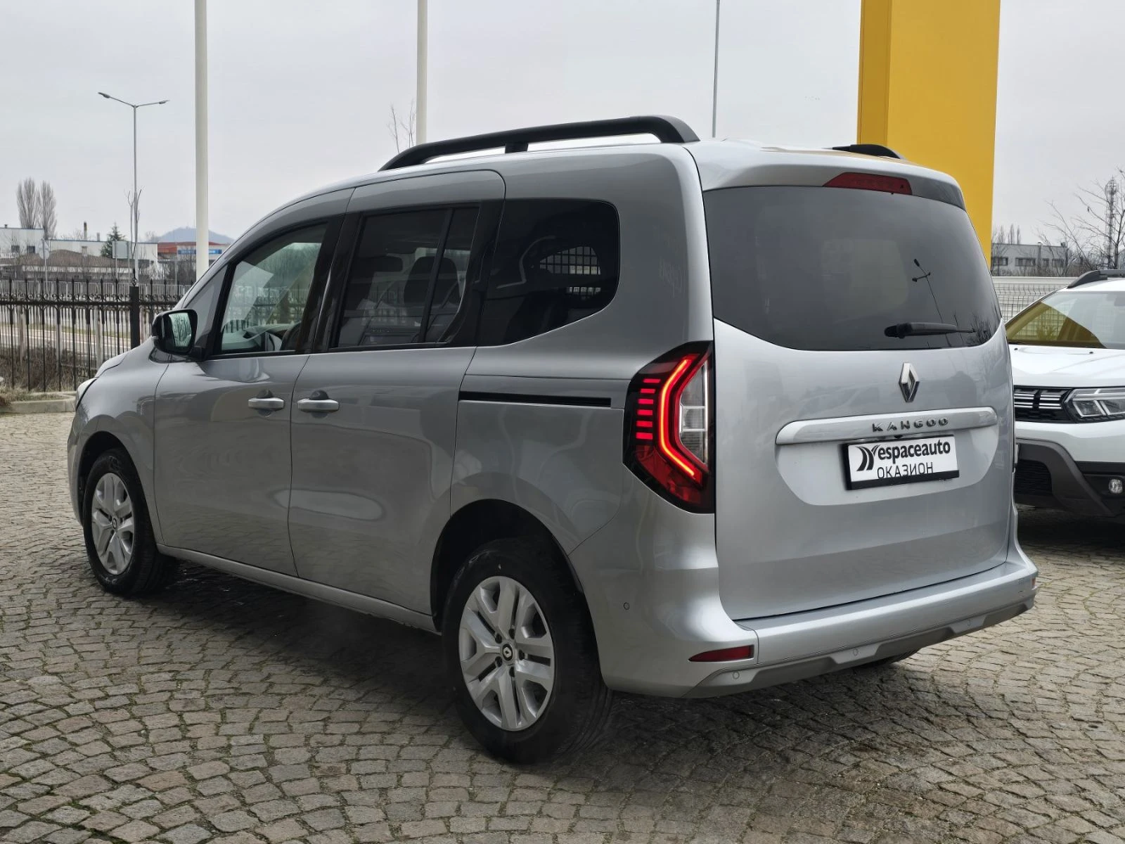 Renault Kangoo 1.3 TCe / 130 к.с. / EDC / N1 ( 4+ 1 места ), снимка 6 - Автомобили и джипове - 54225024