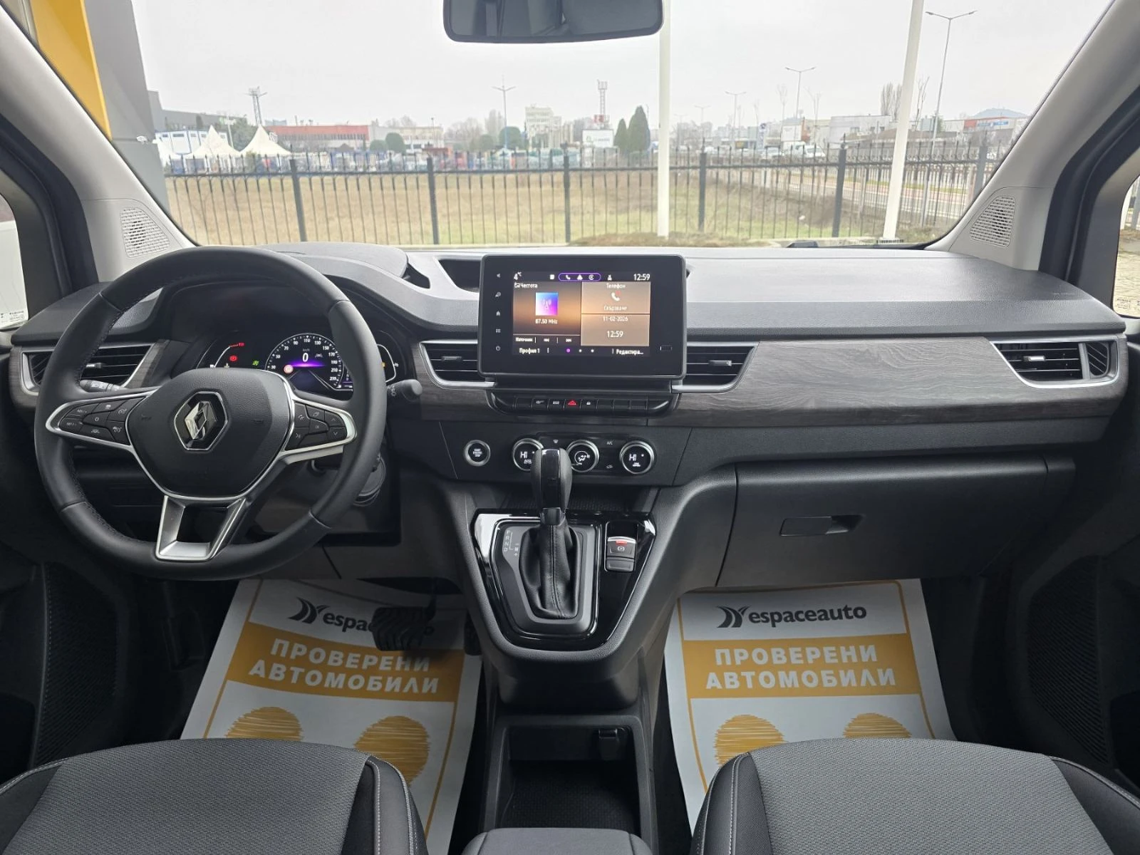 Renault Kangoo 1.3 TCe / 130 к.с. / EDC / N1 ( 4+ 1 места ), снимка 8 - Автомобили и джипове - 54225024