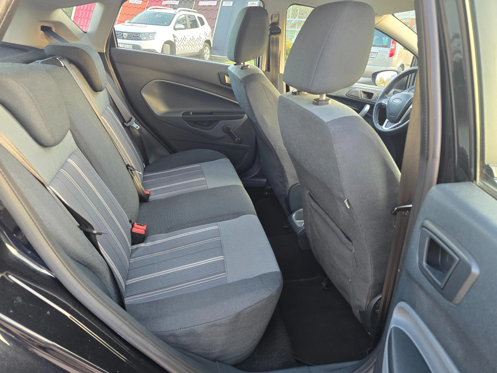 Ford Fiesta 1.4i/97ps/LPG, снимка 9 - Автомобили и джипове - 54235147