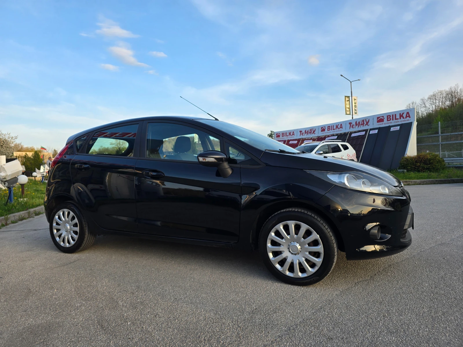 Ford Fiesta 1.4i/97ps/LPG, снимка 5 - Автомобили и джипове - 54235147