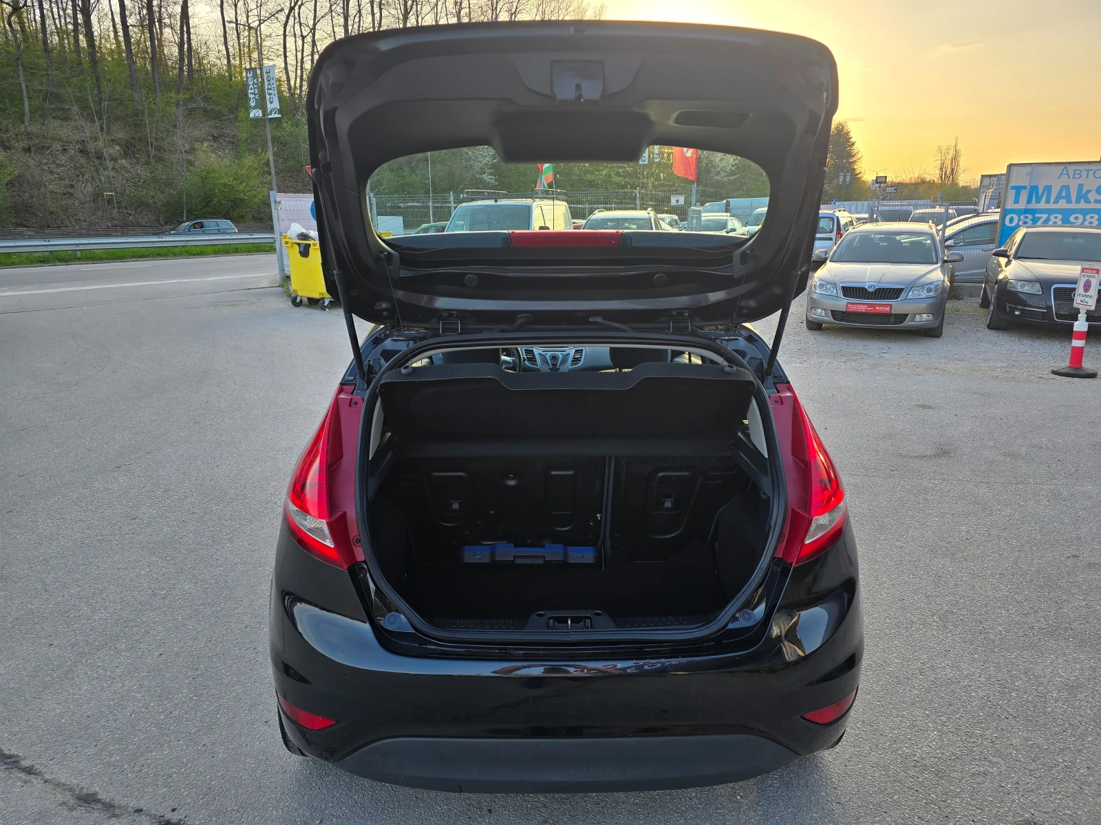 Ford Fiesta 1.4i/97ps/LPG, снимка 10 - Автомобили и джипове - 54235147