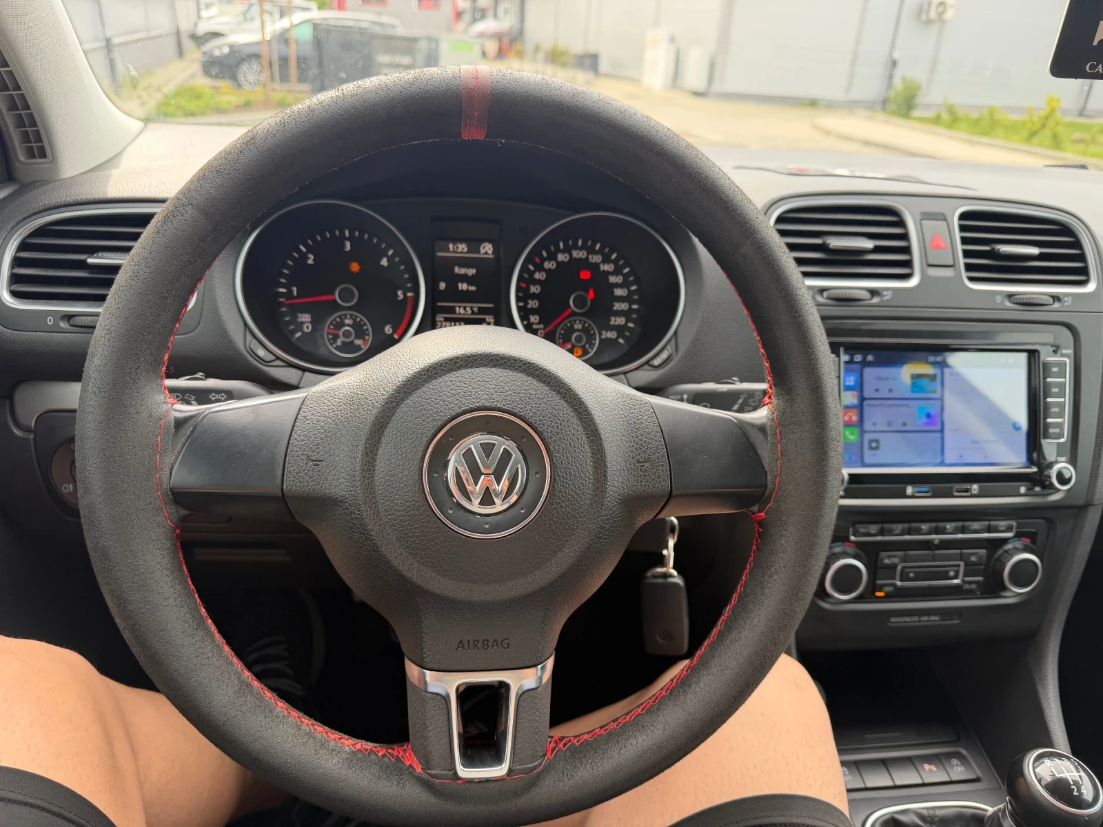 VW Golf 1.6 TDI/CARPLAY/ЛИЗИНГ, снимка 12 - Автомобили и джипове - 54415880