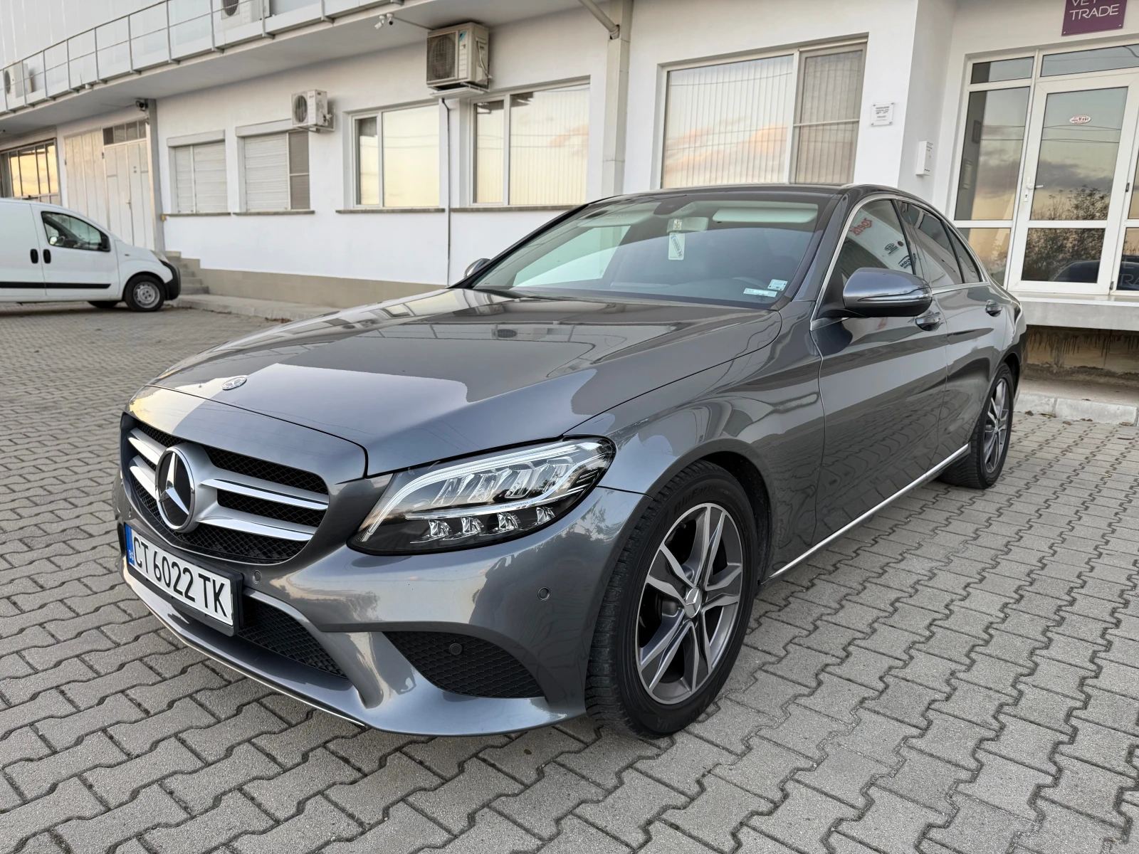 Mercedes-Benz C 220 FACELIFT2.2/194kc.AMGLINE