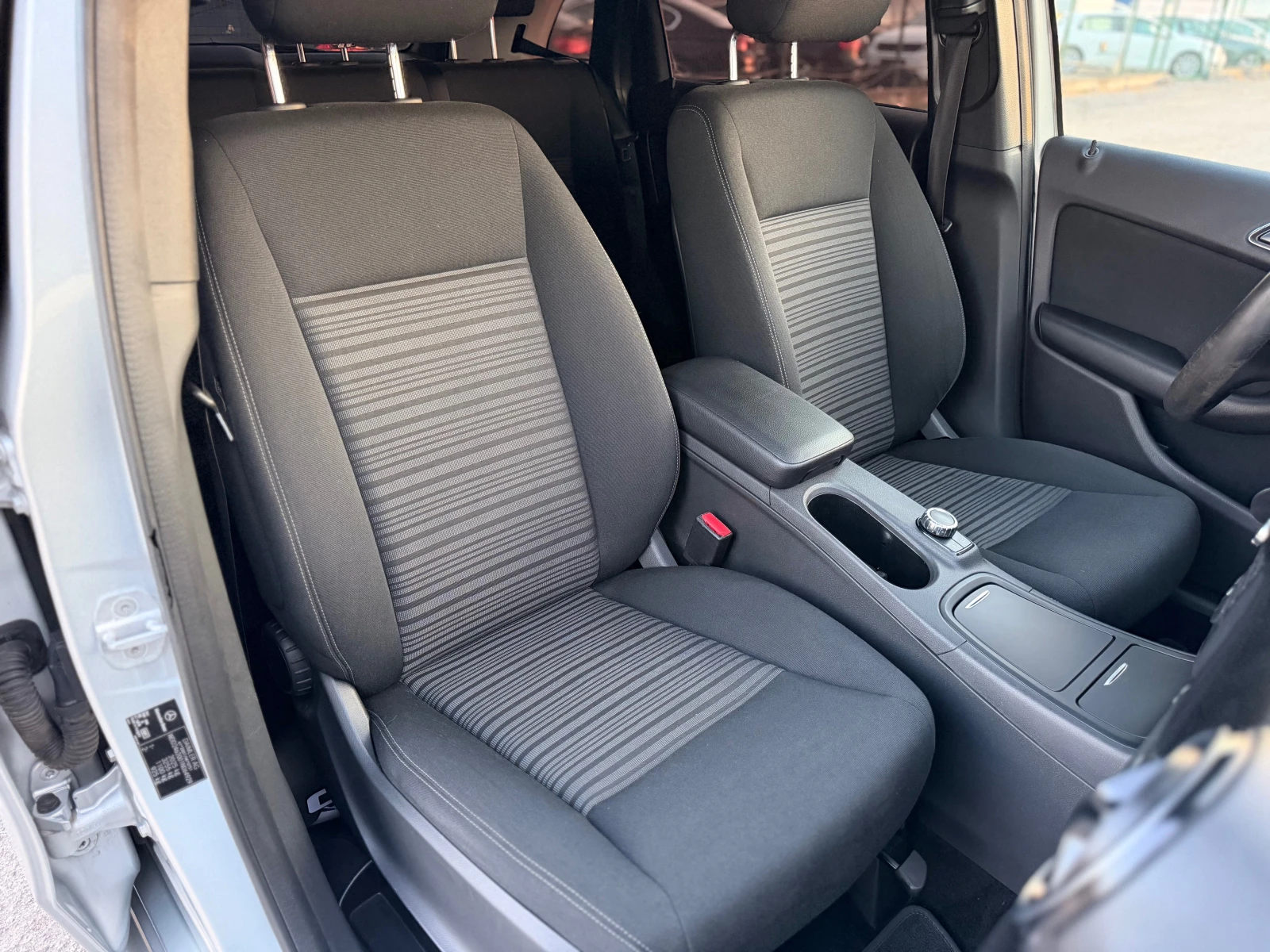 Mercedes-Benz B 180 CDI, снимка 12 - Автомобили и джипове - 55307438