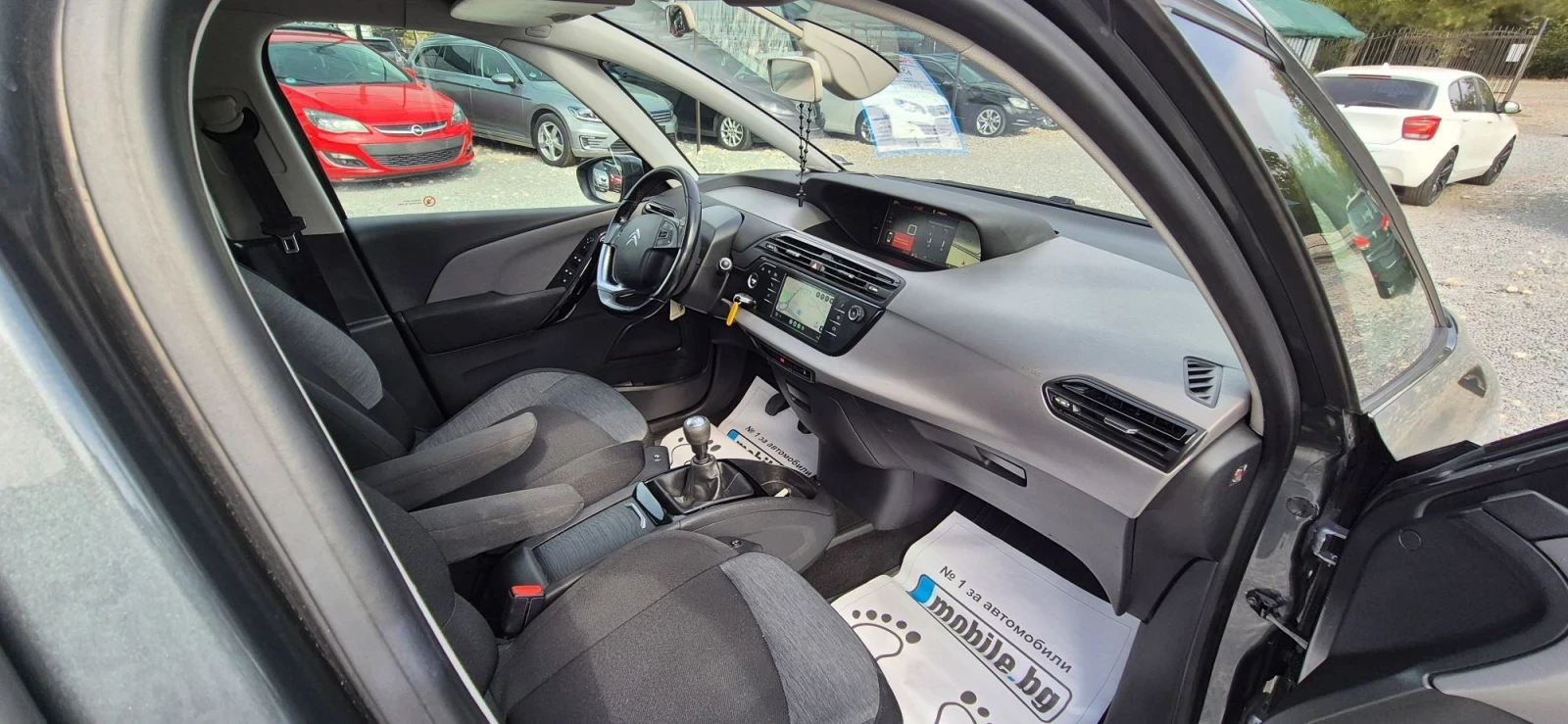 Citroen C4 Picasso 1.6 NAVI, снимка 9 - Автомобили и джипове - 55330199