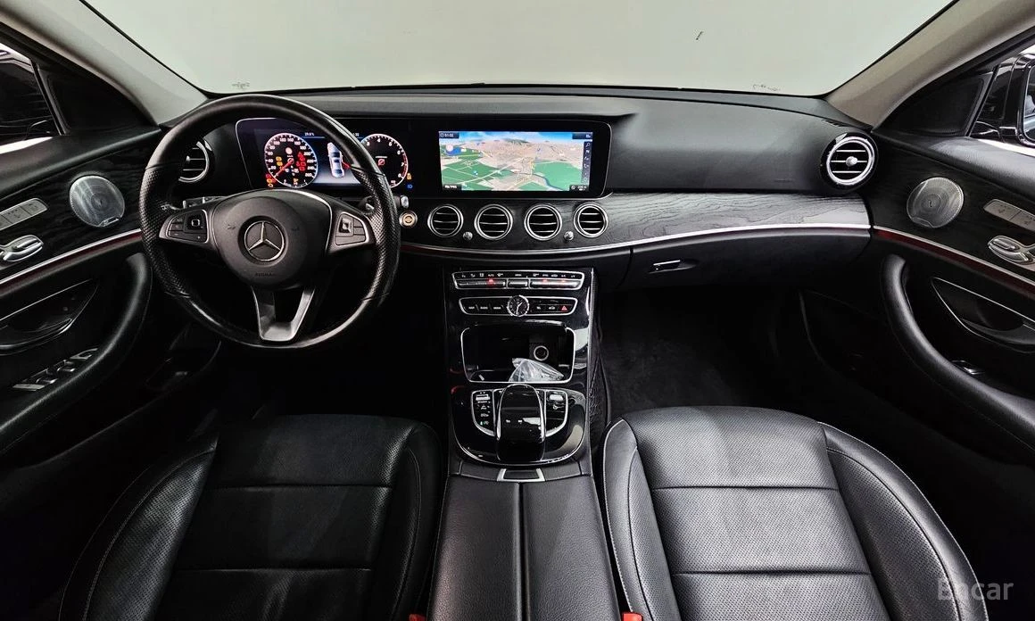 Mercedes-Benz E 300, снимка 7 - Автомобили и джипове - 55445088
