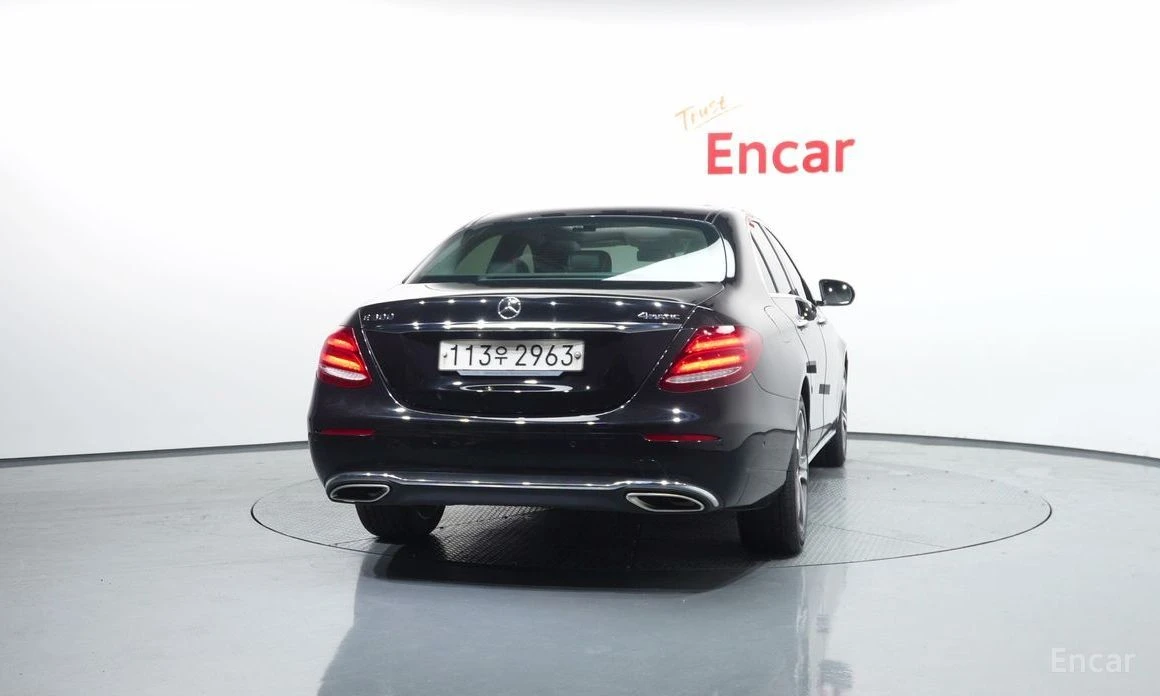 Mercedes-Benz E 300, снимка 4 - Автомобили и джипове - 55445088