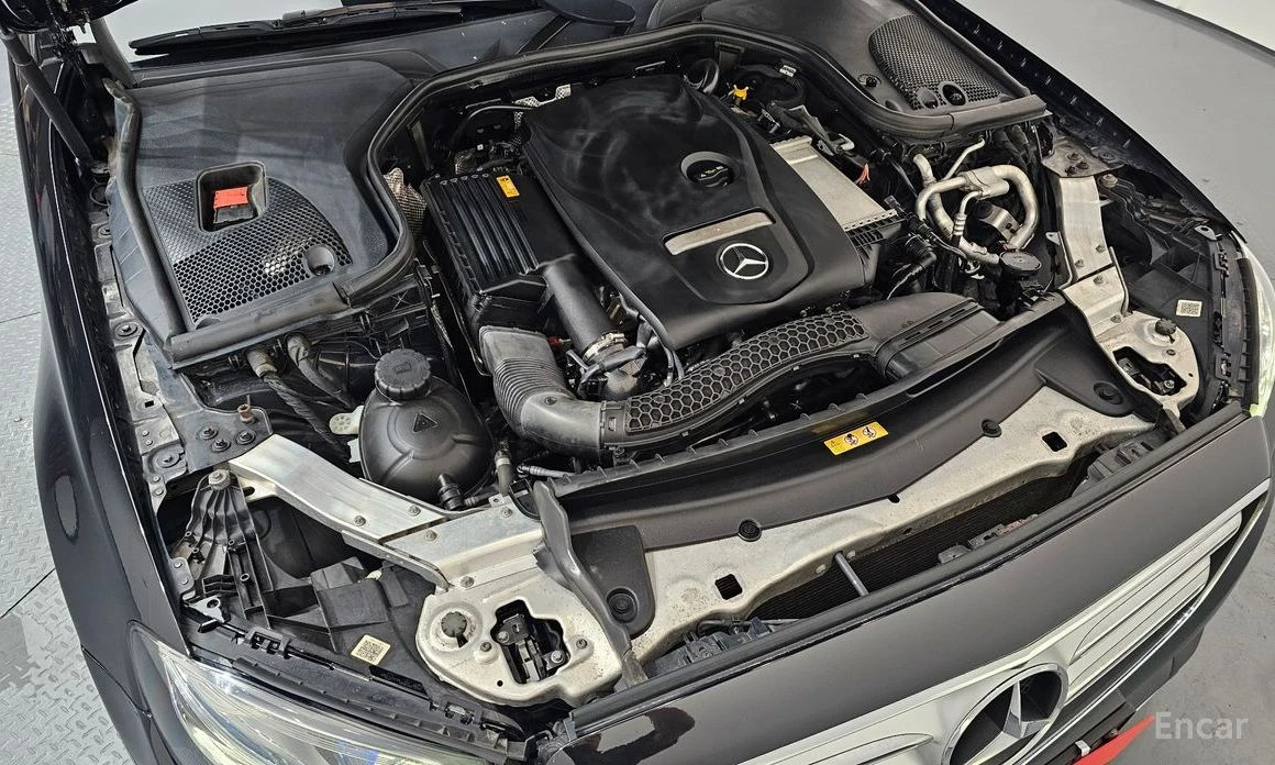 Mercedes-Benz E 300, снимка 6 - Автомобили и джипове - 55445088