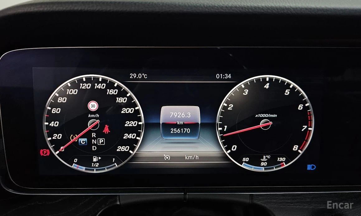 Mercedes-Benz E 300, снимка 8 - Автомобили и джипове - 55445088