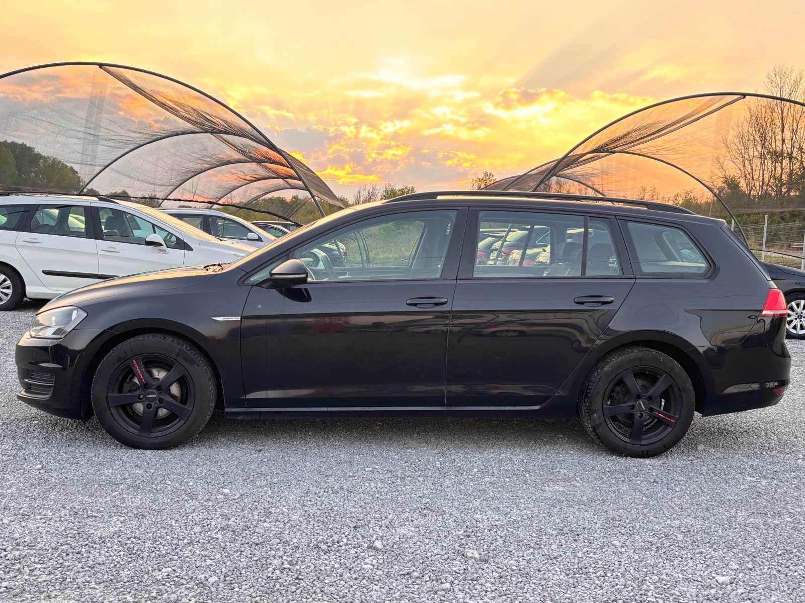 VW Golf 7 1.6 TDI 110ps, снимка 3 - Автомобили и джипове - 55770889