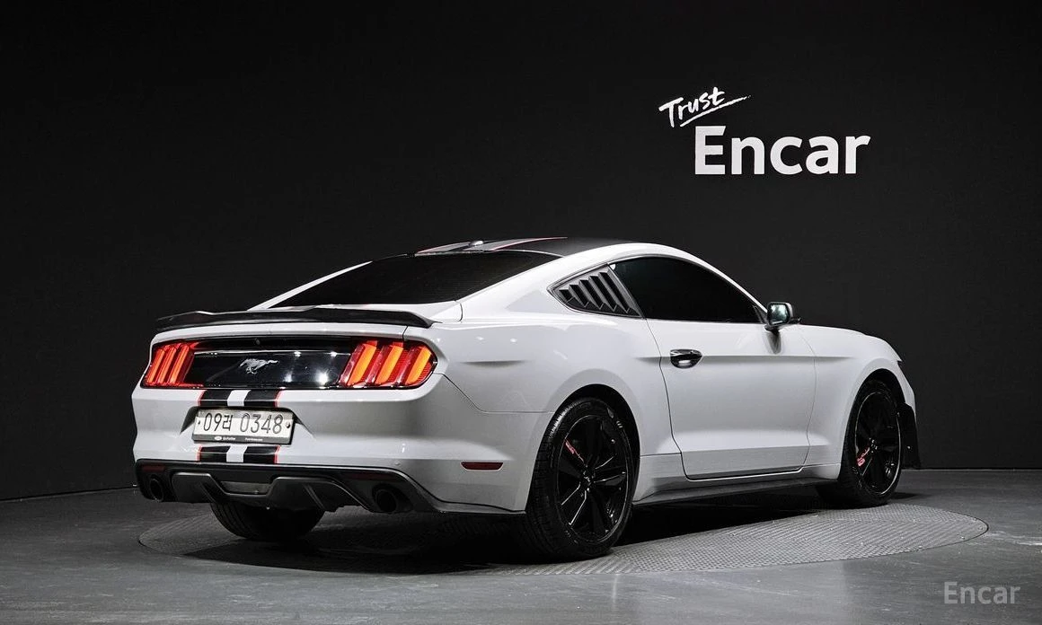 Ford Mustang, снимка 2 - Автомобили и джипове - 55830424